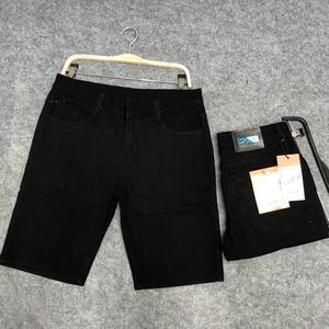 Quần sọc jeans nam chất liệu co giãn không nhăn không xù lông không ra màu tạo cảm giác mặc thoải mái.