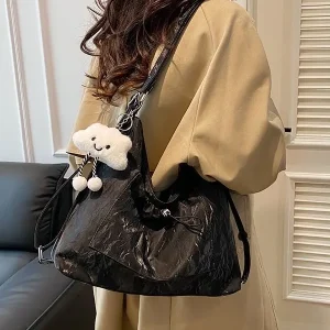 Túi Đeo Vai Dáng Rút Kèm Gấu Mây – Phong Cách Hàn Quốc Đáng Yêu CUN687