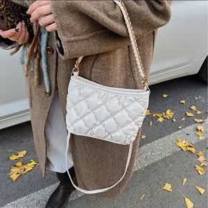 Túi Kẹp Nách Nữ Dáng Chần Ô Vuông – Dây Xích Kim Loại Nổi Bật CUN277